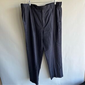 Roundtree & Yorke Easy Care 40x32 100% Wool Gray EUC Pleated Dress